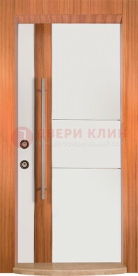 Белая входная дверь c МДФ панелью ЧД-09 в частный дом в Севастополе