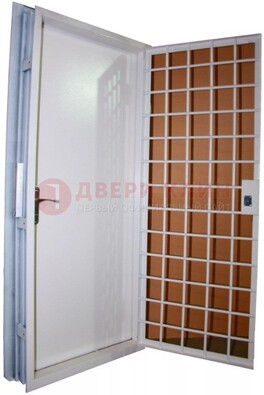 Белая стальная бронированная дверь с нитроэмалью ДБ-7 в Севастополе