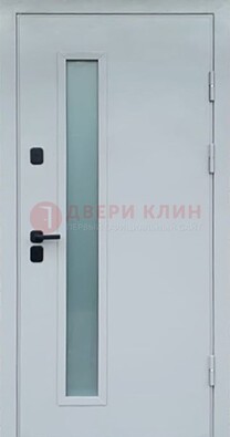Светлая железная дверь с порошковым напылением ДП-303 в Севастополе