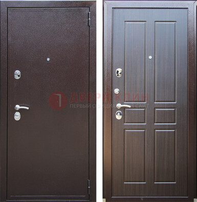 Коричневая металлическая дверь с порошковым напылением ДП-66 в Севастополе