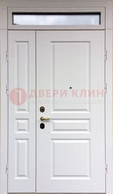 Белая двухстворчатая металлическая дверь со стеклом ДС-63 в Севастополе