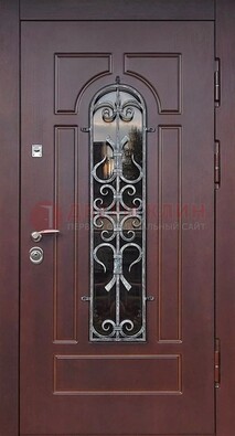 Темная входная дверь со стеклом и ковкой ДСК-117 в Севастополе