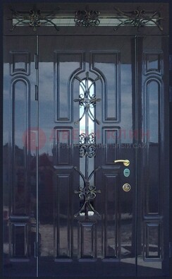 Глянцевая полуторная дверь Винорит стекло и ковка ДСК-275 в Севастополе