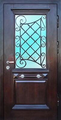 Коттеджная металлическая дверь со стеклом и ковкой ДСК-57 в Краснознаменске