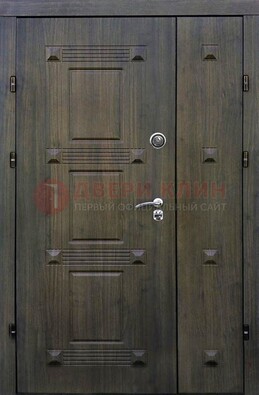 Железная двухстворчатая филенчатая дверь с виноритом ДВТ-143 в Севастополе