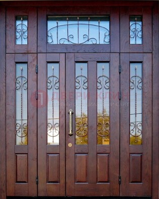 Коричневая парадная дверь с виноритом и ковкой ДВТ-168 в Севастополе